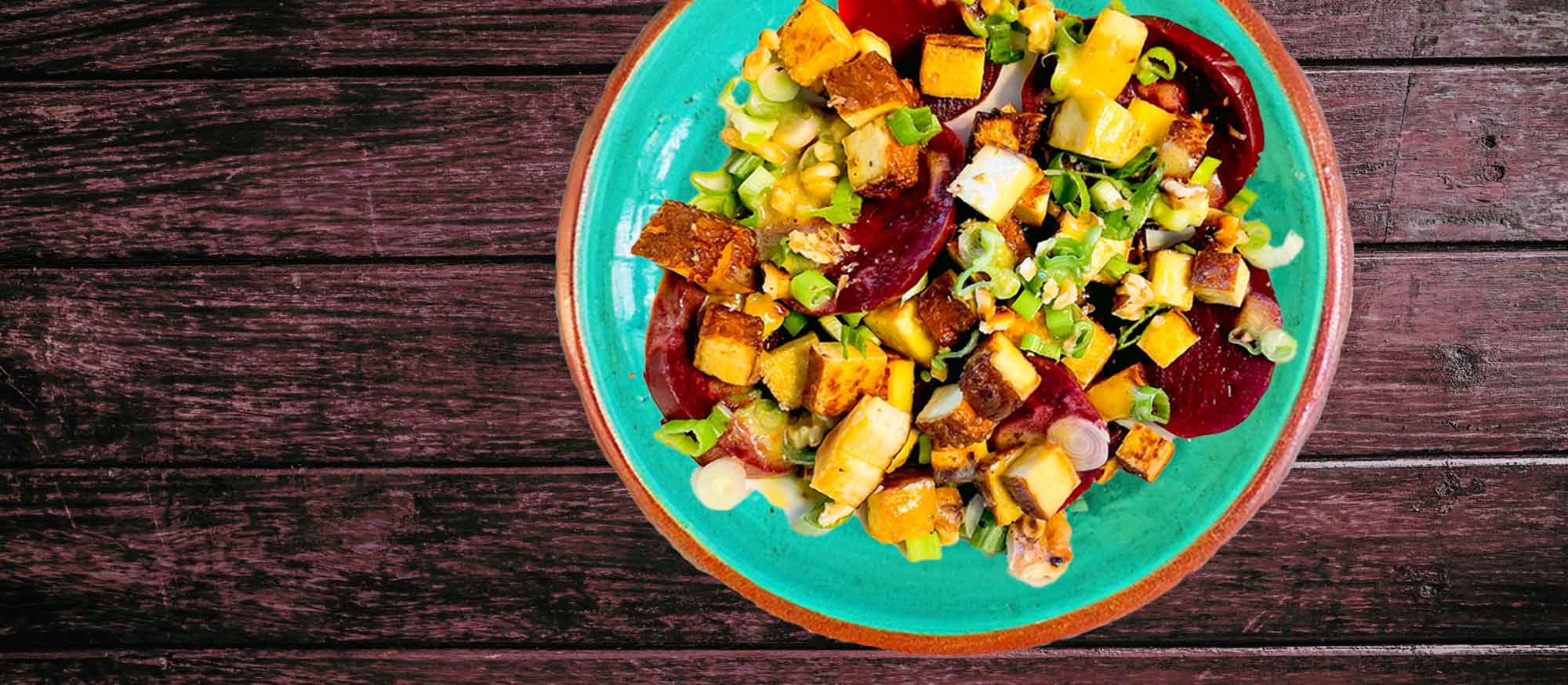 Rote Bete Salat mit Räuchertofu – schnell, pink, mega!