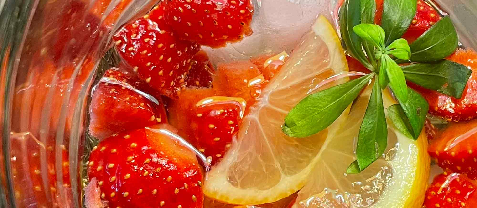 Apfel-Waldmeister-Maibowle! Natürlich Alkoholfrei!